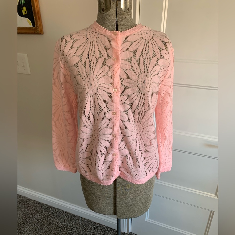 VTG Parisienne 1950’s Pink Daisy Floral button down sweater size S/M